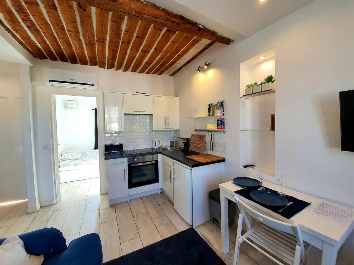Freshly Tastefully Renovated Apartments In Heart Of Old Antibes Exteriör bild