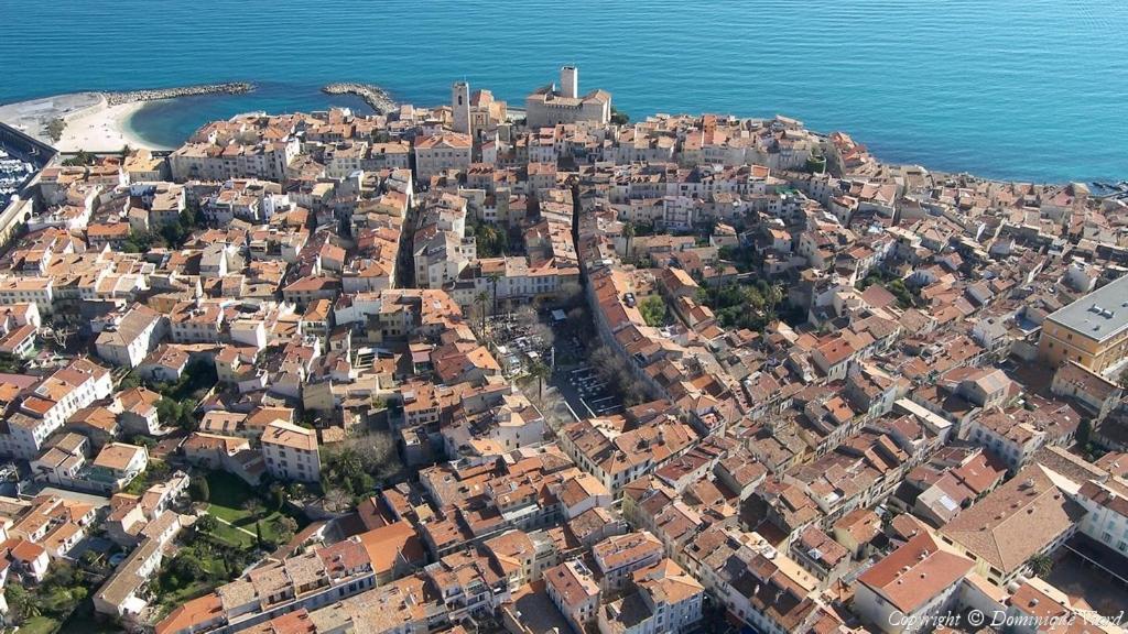 Freshly Tastefully Renovated Apartments In Heart Of Old Antibes Exteriör bild