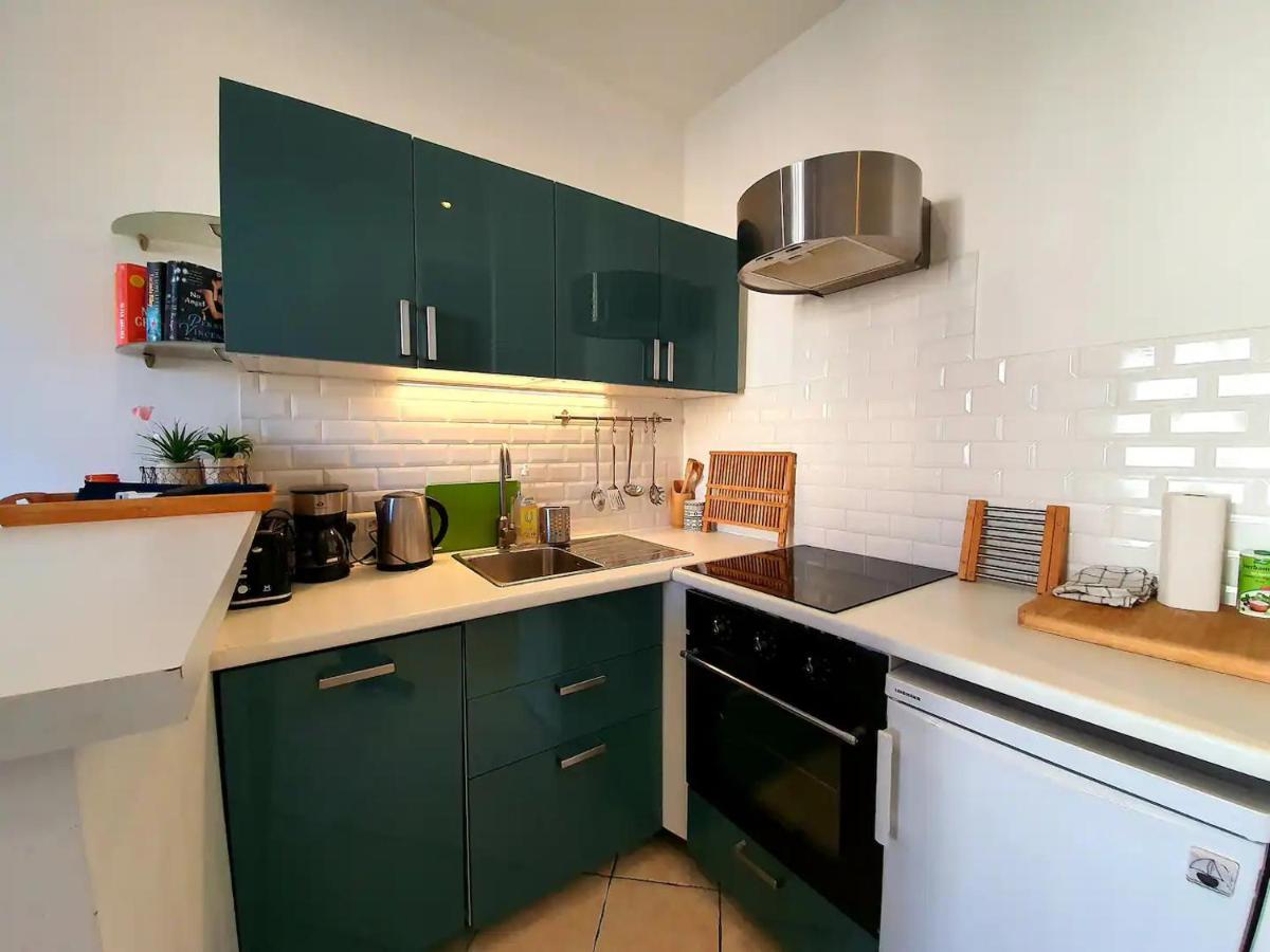 Freshly Tastefully Renovated Apartments In Heart Of Old Antibes Exteriör bild