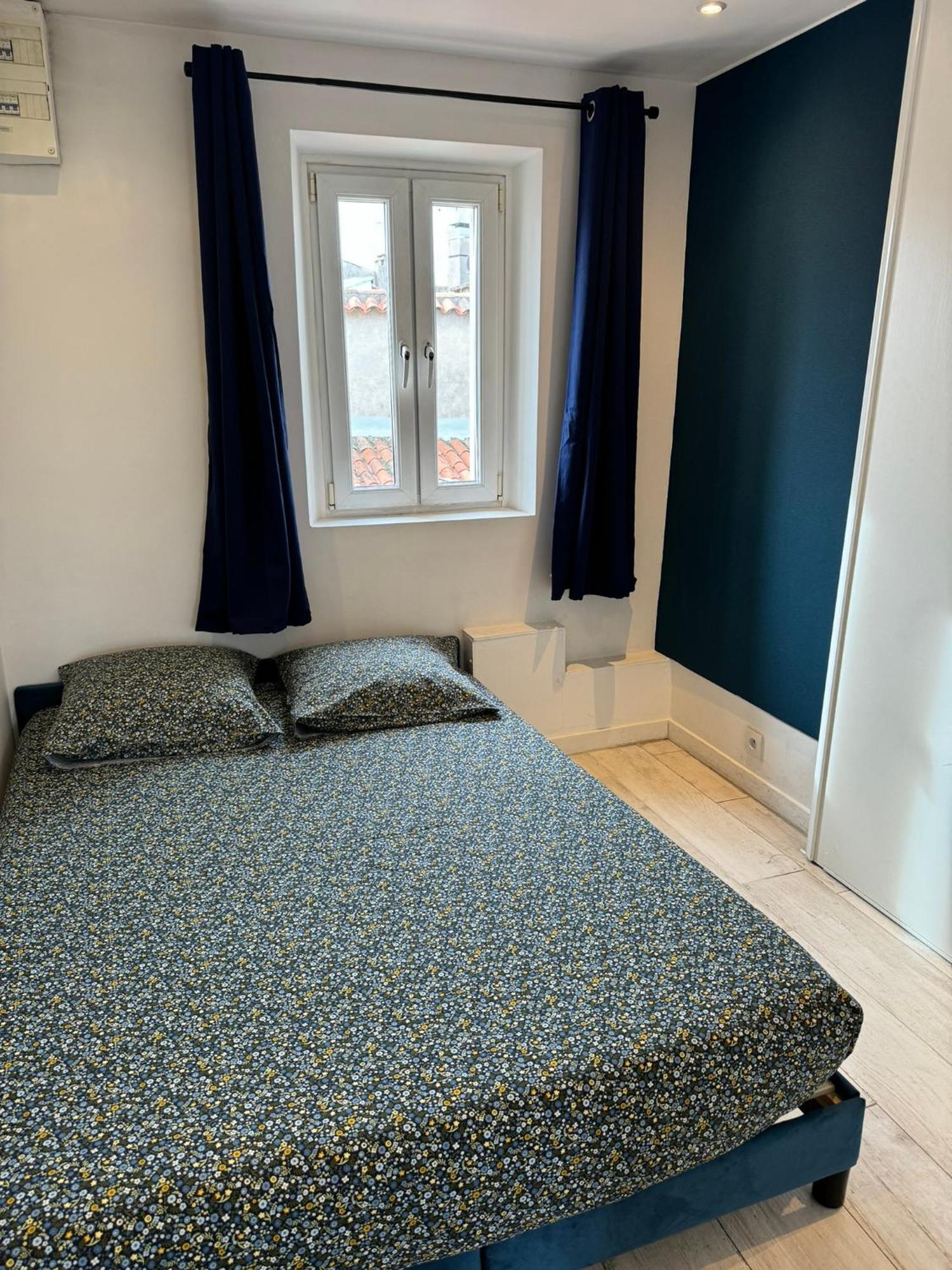 Freshly Tastefully Renovated Apartments In Heart Of Old Antibes Exteriör bild